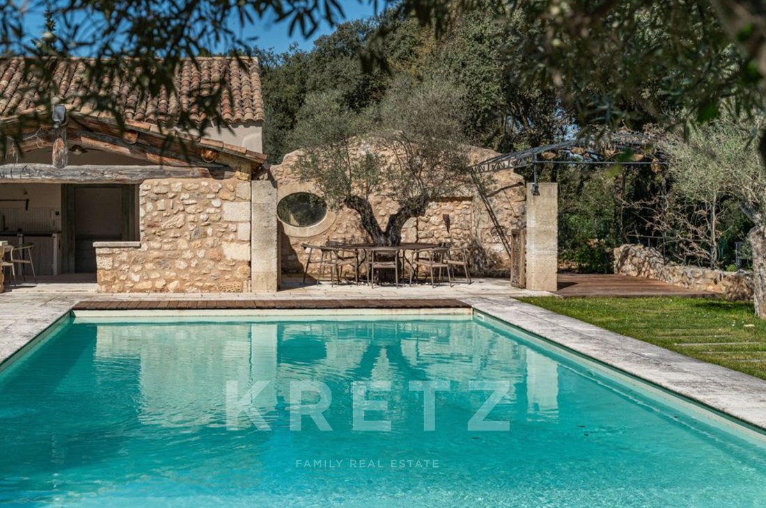 Country House in Saint-Rémy-de-Provence, Provence-Alpes-Côte d'Azur, France 4 - 18333755