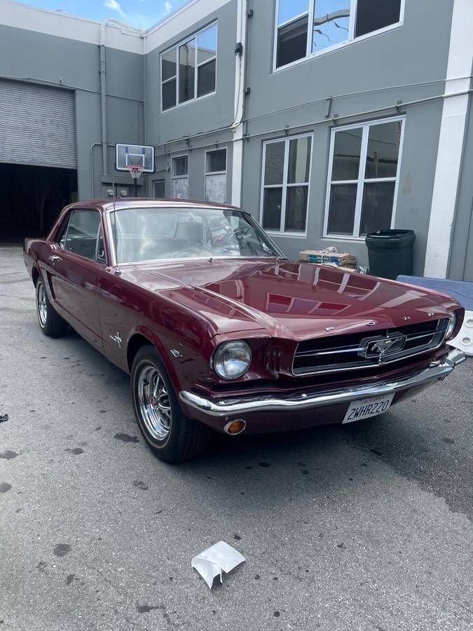 Coupe in Glendale, United States 3 - 18333439