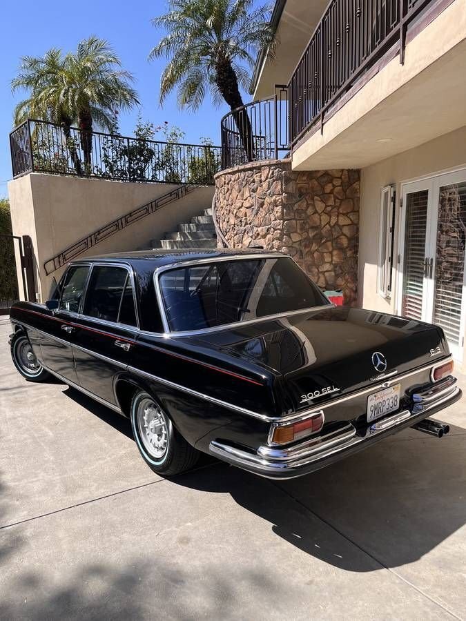 Sedan in Glendale, United States 2 - 18333447