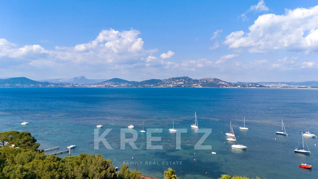 House in Hyeres, Provence-Alpes-Côte d'Azur, France 2 - 18333752