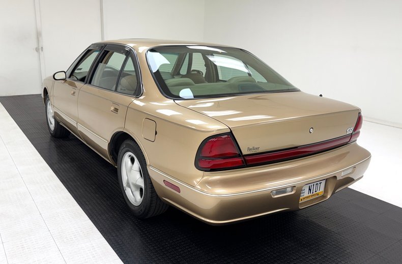 Sedan in Morgantown, United States 3 - 18333372