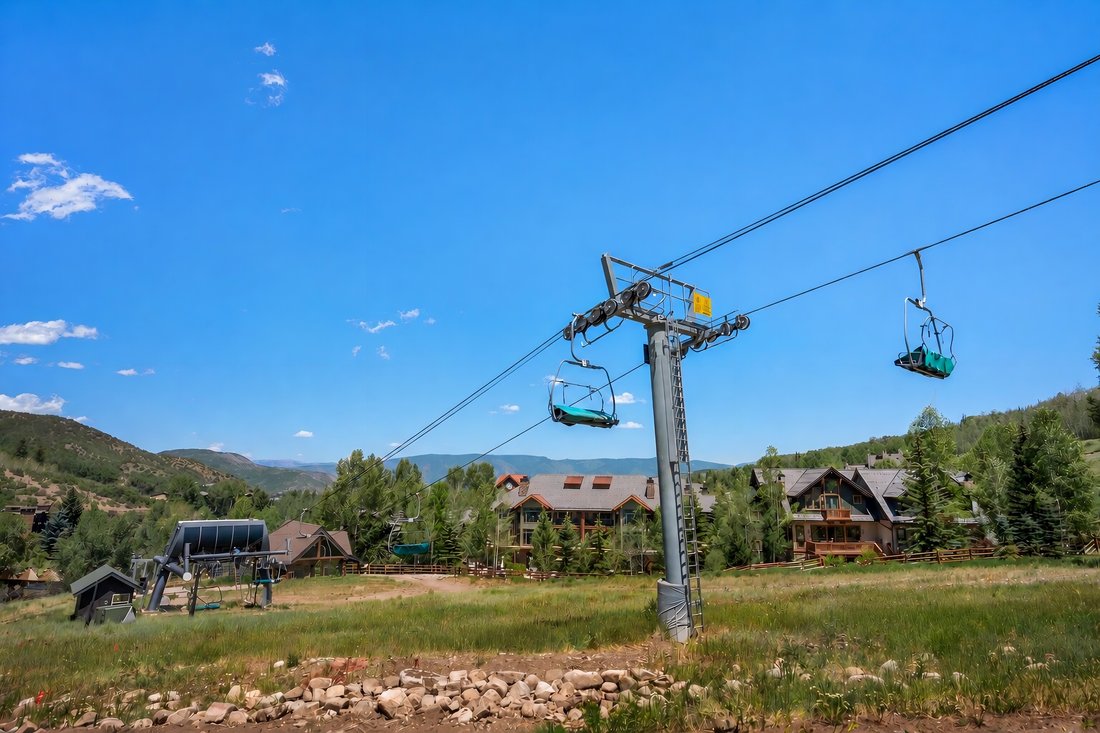 Snowmass Village, Colorado, United States 2 - 18333653