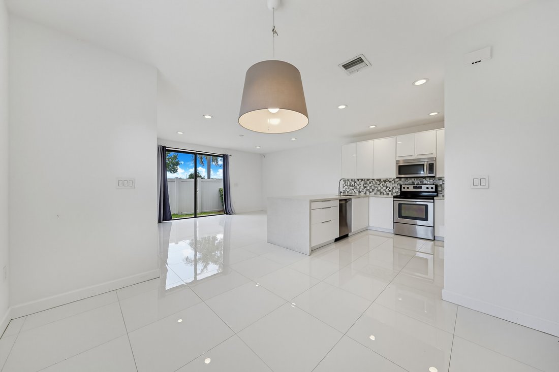 House in North Miami Beach, Florida, United States 1 - 18333668