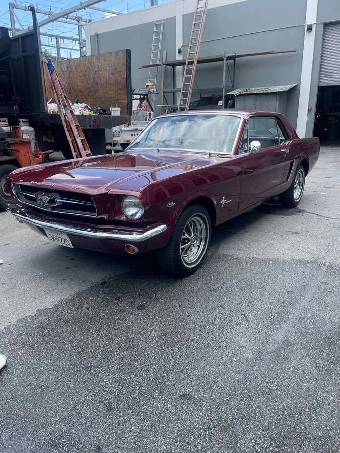 Coupe in Glendale, United States 1 - 18333439