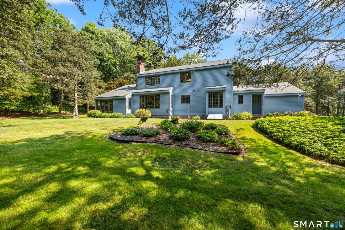 House in Cheshire, Connecticut, United States 2 - 18333568