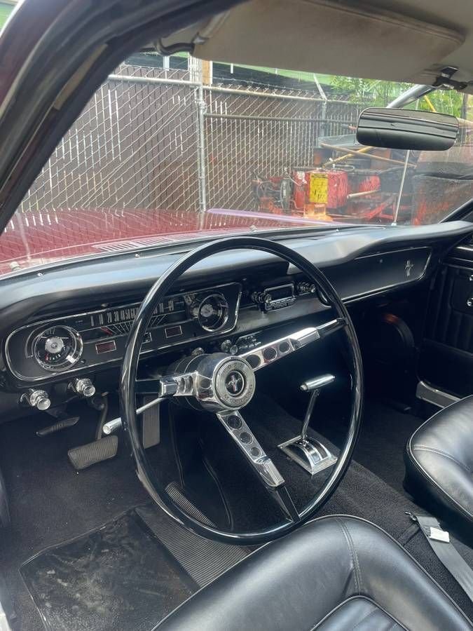 Coupe in Glendale, United States 5 - 18333439