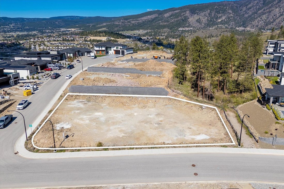 West Kelowna, British Columbia, Canada 5 - 15227194