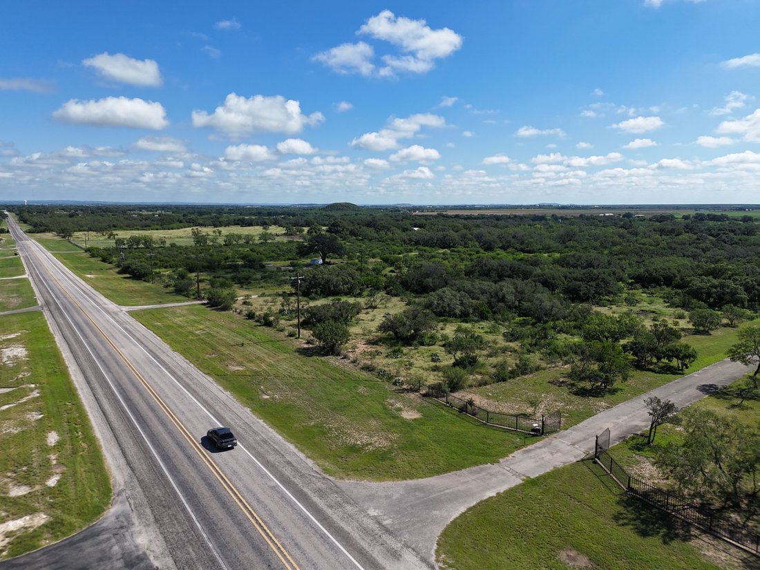 Farm Ranch in Concan, Texas, United States 3 - 18333667