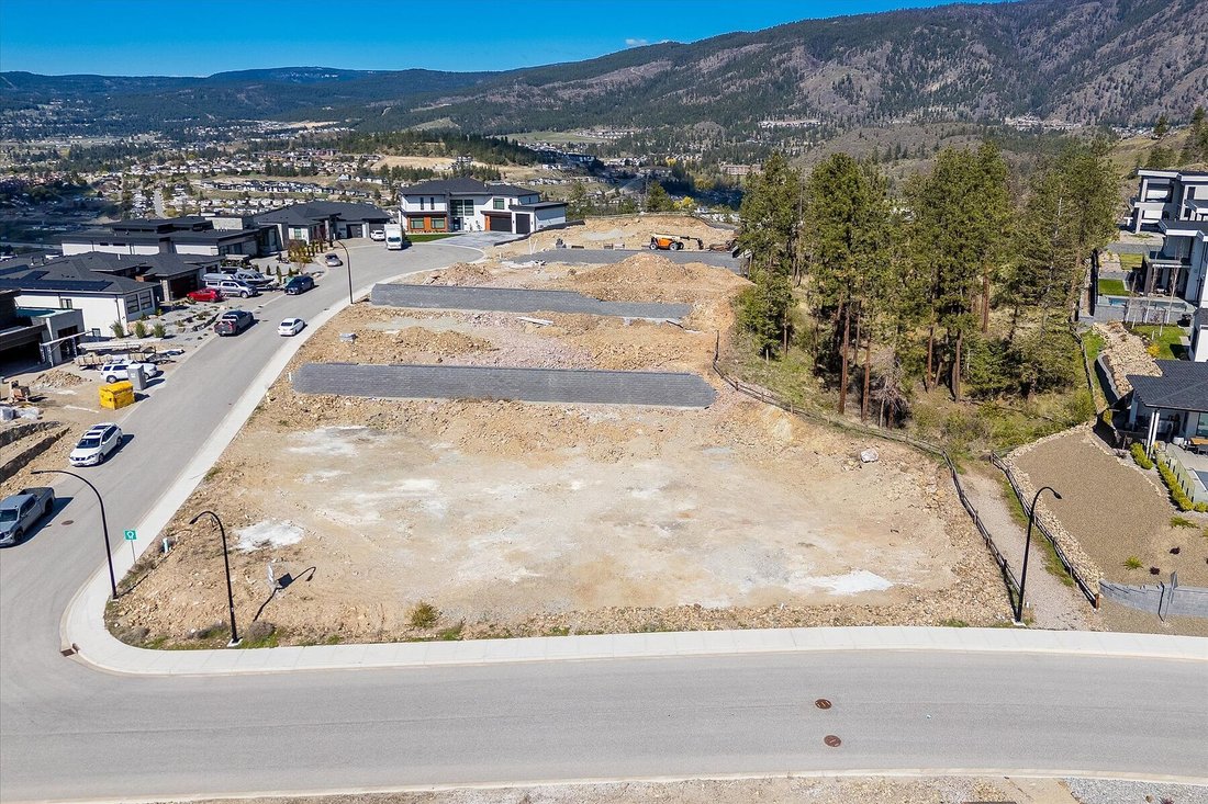 West Kelowna, British Columbia, Canada 4 - 15227194