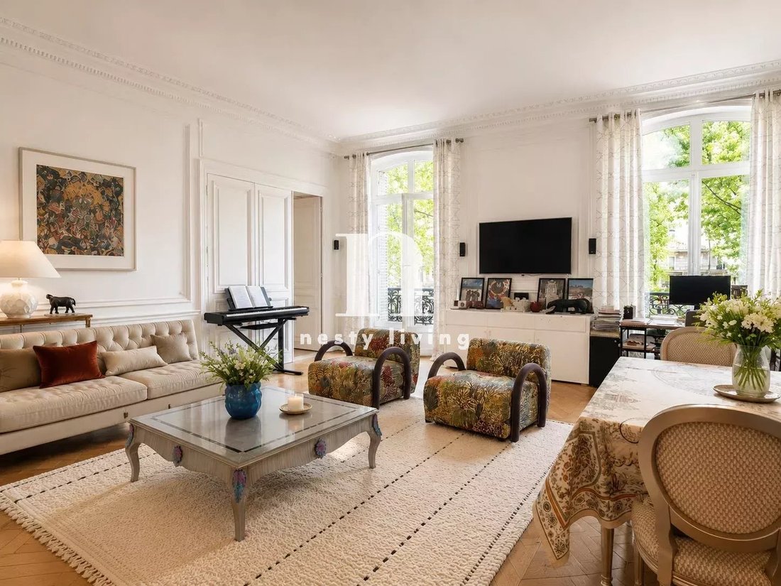 Apartment in Chaillot, Paris 16e Arrondissement, Paris 1 - 18333491