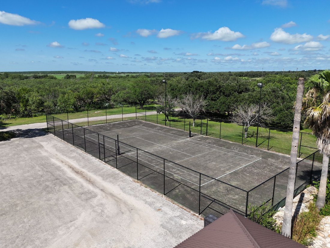 Farm Ranch in Concan, Texas, United States 5 - 18333667