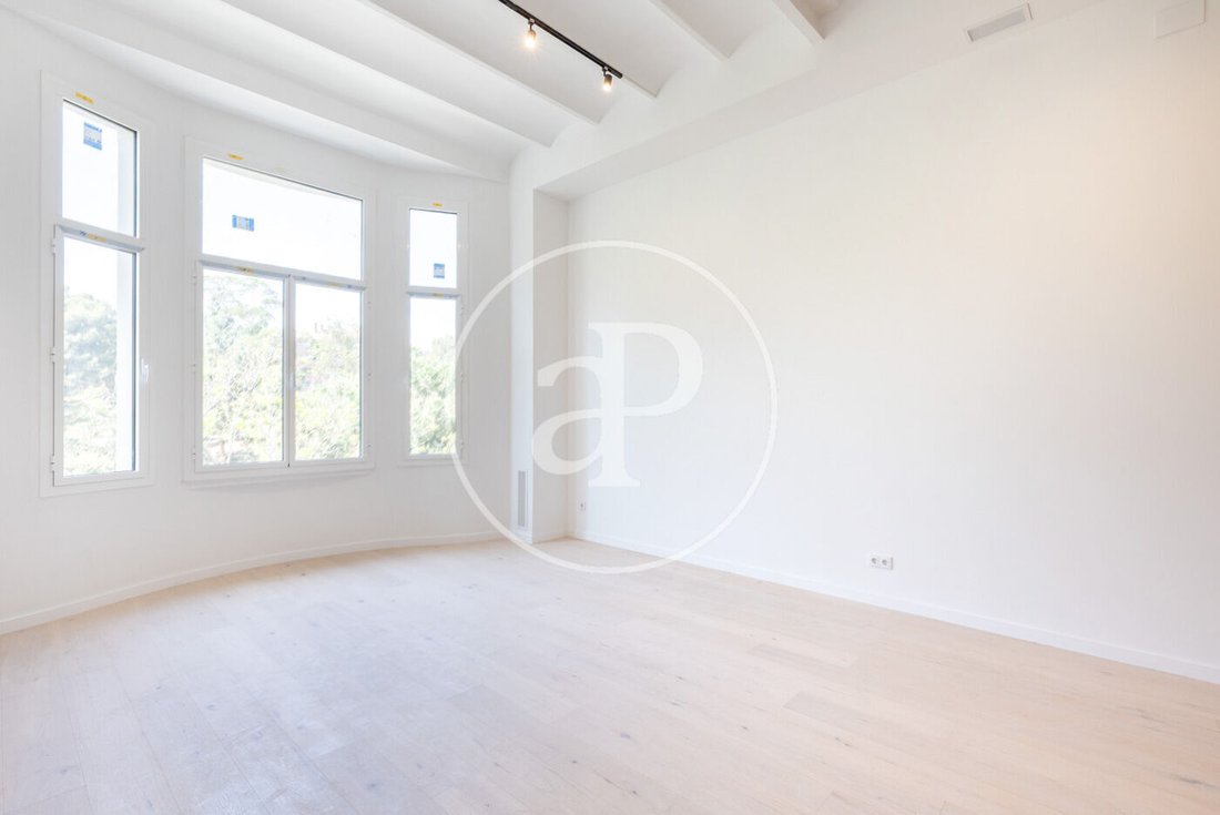 Penthouse in Sarrià-Sant Gervasi, Barcelona, Spain 4 - 18333734