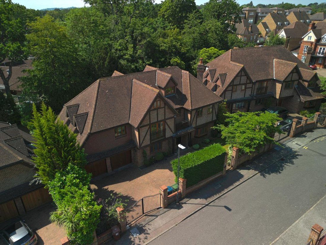 House in Great Stanmore, Harrow, England 2 - 18267539