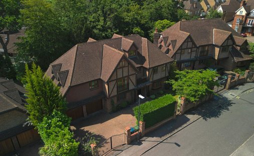 Haus in Groß Stanmore, London Borough of Harrow, England 1
