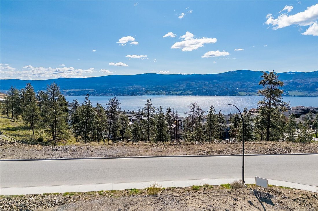 West Kelowna, British Columbia, Canada 1 - 15227194