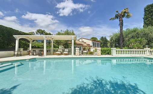 Villa in Nord, Roquefort-les-Pins, France 1