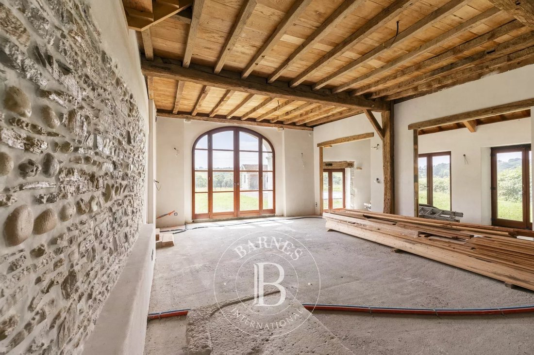 Estate in Sauveterre-de-Bearn, Nouvelle-Aquitaine, France 5 - 18334212