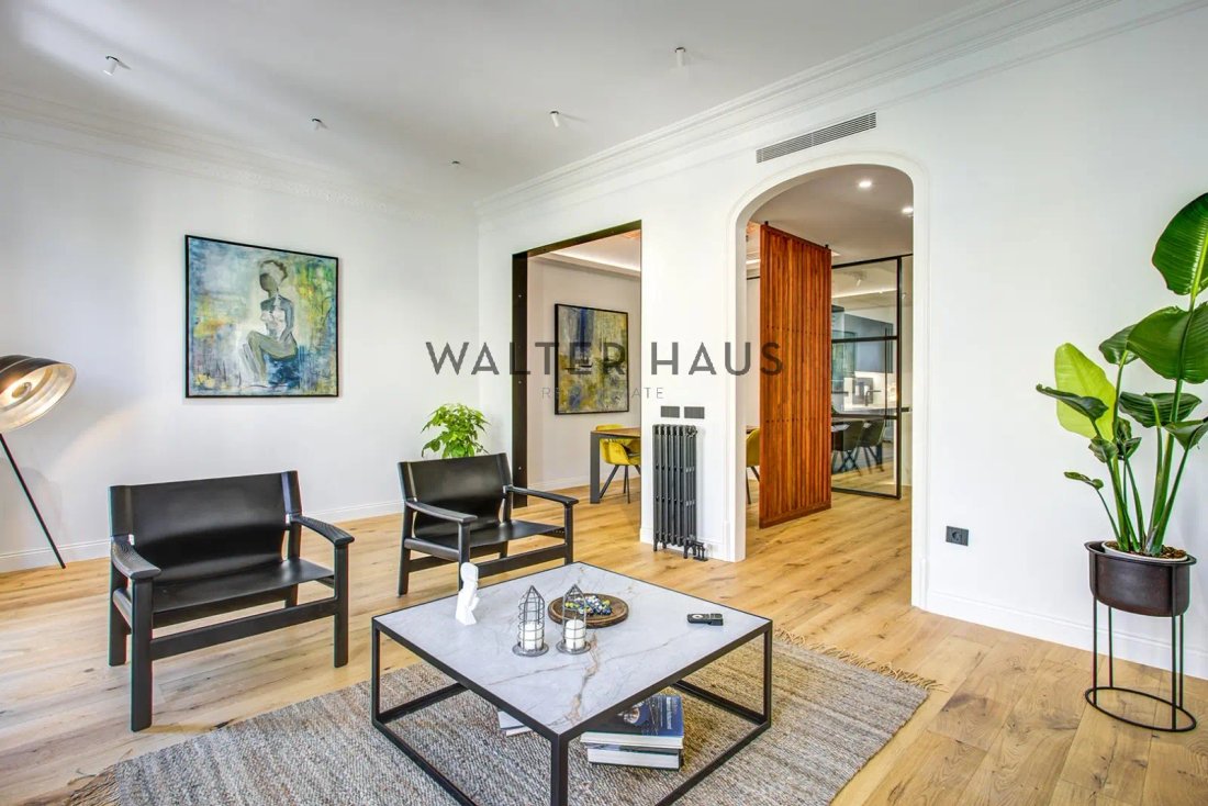 Apartment in Eixample, Barcelona, Spain 4 - 18027706