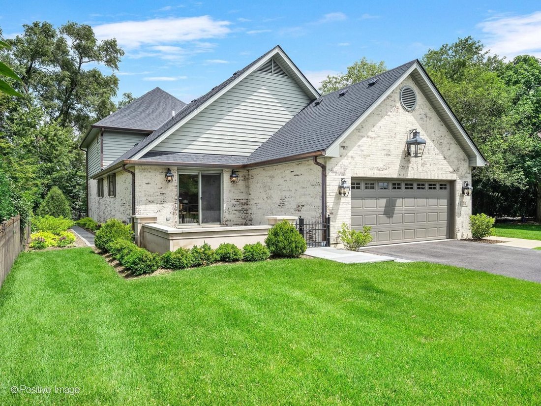 House in Downers Grove, Illinois, United States 1 - 18334097