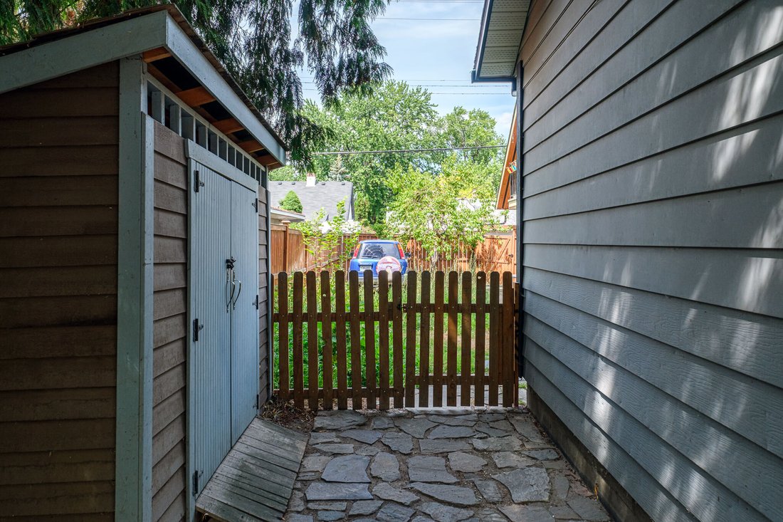 House in Kelowna, British Columbia, Canada 3 - 18334147