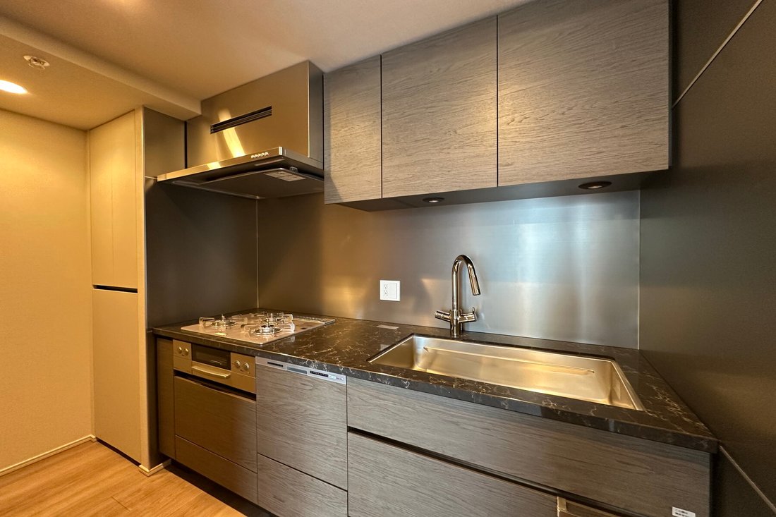 Condo in Tokyo, Tokyo, Japan 4 - 18334035