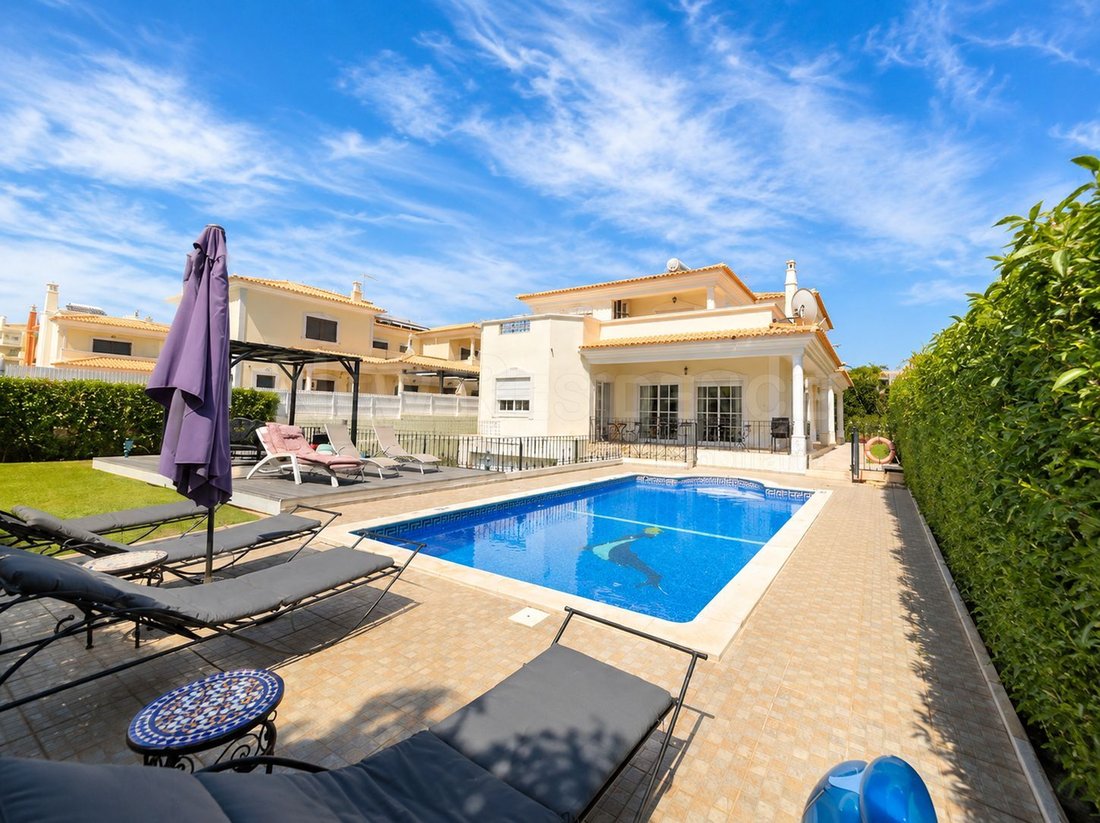 House in Olhos de Agua, Algarve, Portugal 1 - 18333837