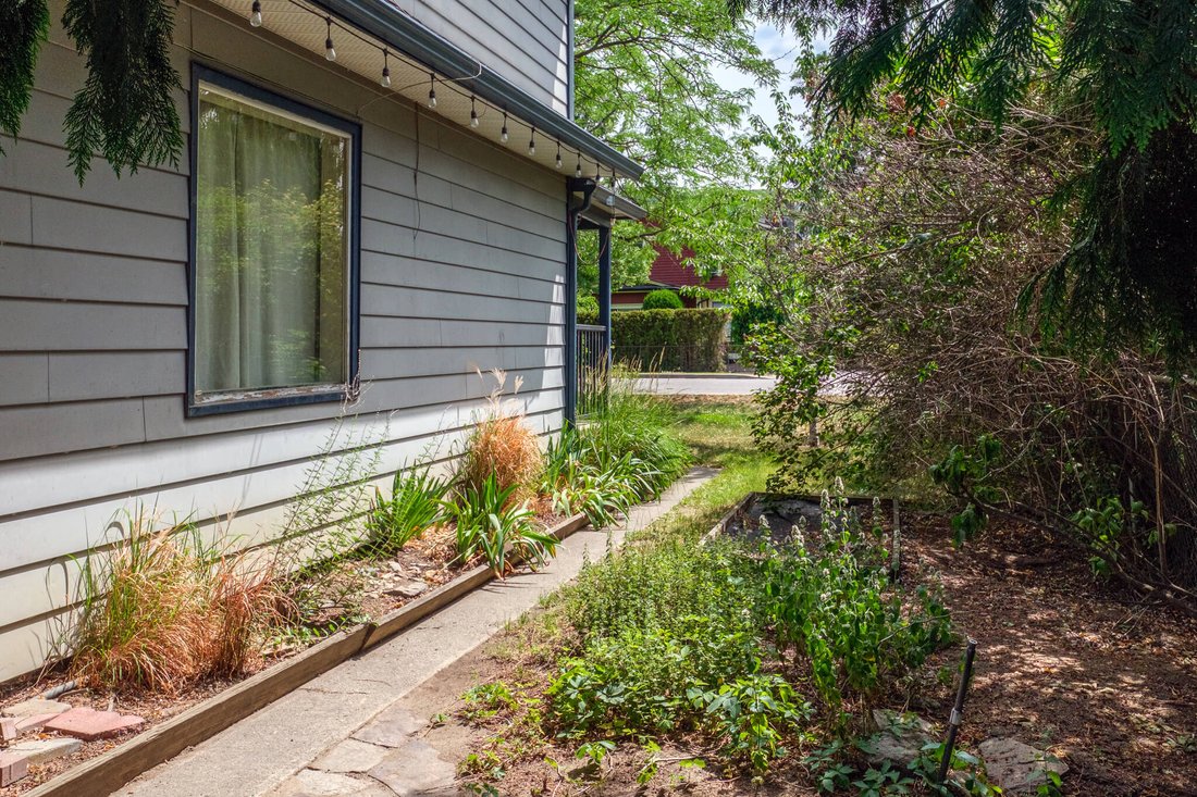 House in Kelowna, British Columbia, Canada 2 - 18334147