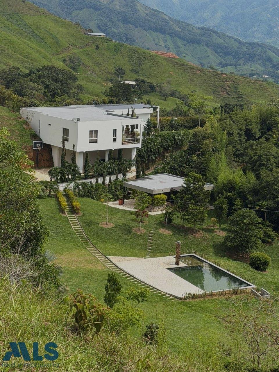Finca in Porce, Santo Domingo, Colombia 3 - 18333784