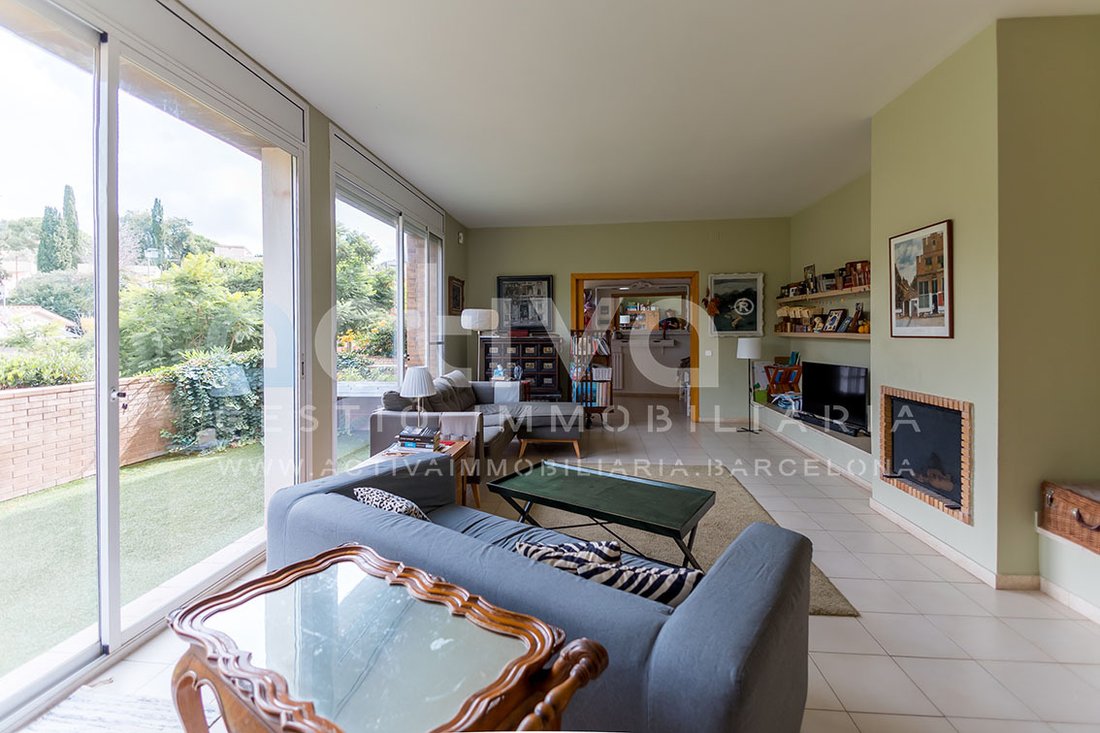 Chalet in Sant Just Desvern, Catalonia, Spain 4 - 18333848