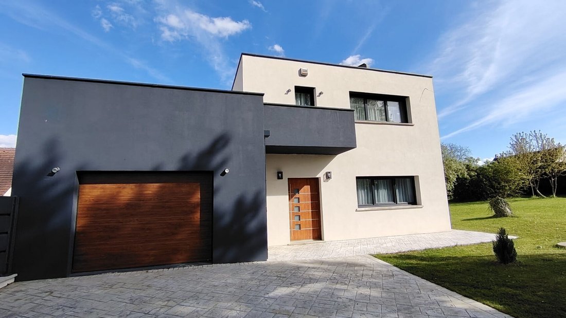 Villa in Coulommiers, Ile-de-France, France 1 - 18334029