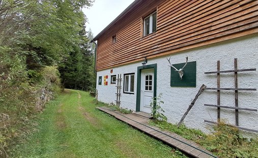 House in Sankt Peter am Kammersberg, Styria, Austria 1