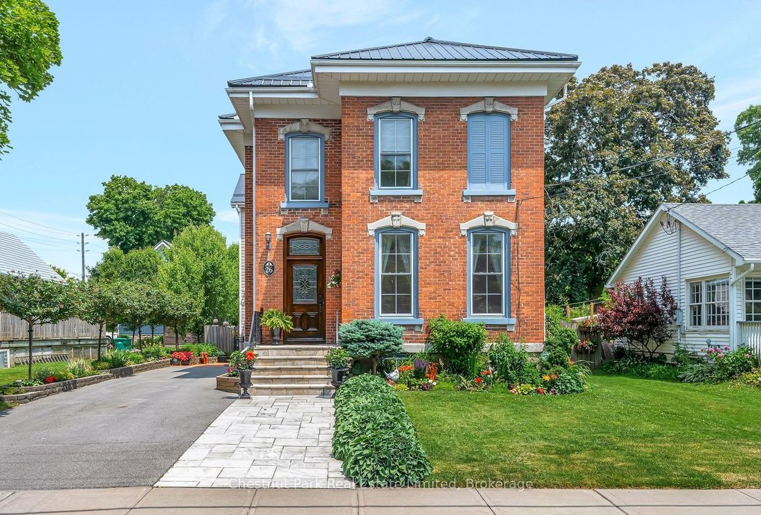 House in Picton, Ontario, Canada 1 - 18061148