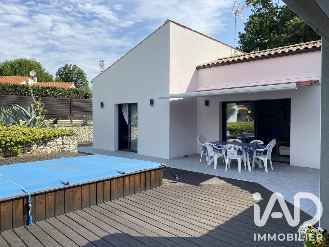 House in Meschers-sur-Gironde, Nouvelle-Aquitaine, France 2 - 18339060