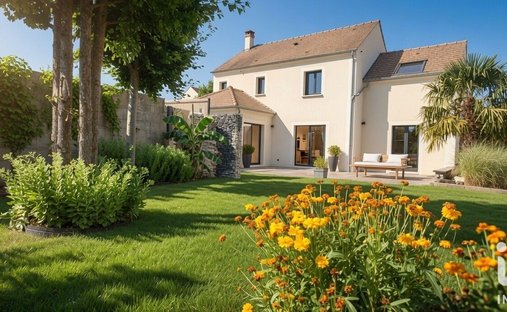 House in Chambry, Ile-de-France, France 1