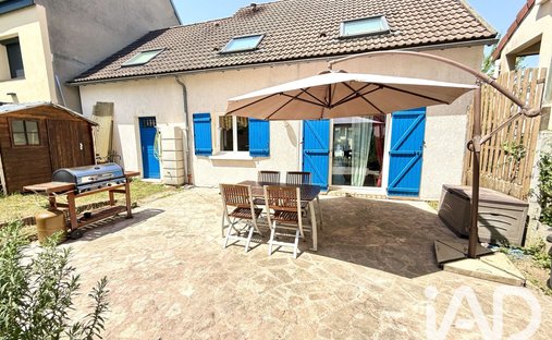 House in Sud, Igny, France 1