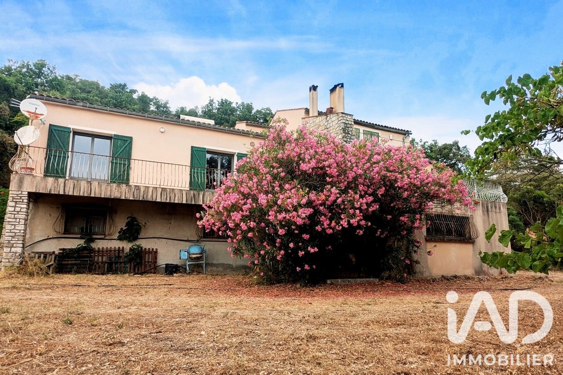 Casa a Collobrières, Provenza-Alpi-Costa Azzurra, Francia 2 - 18338297