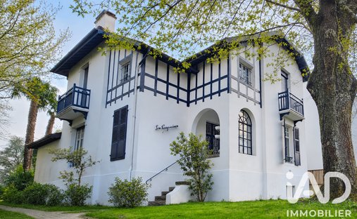 House in Pau, Nouvelle-Aquitaine, France 1