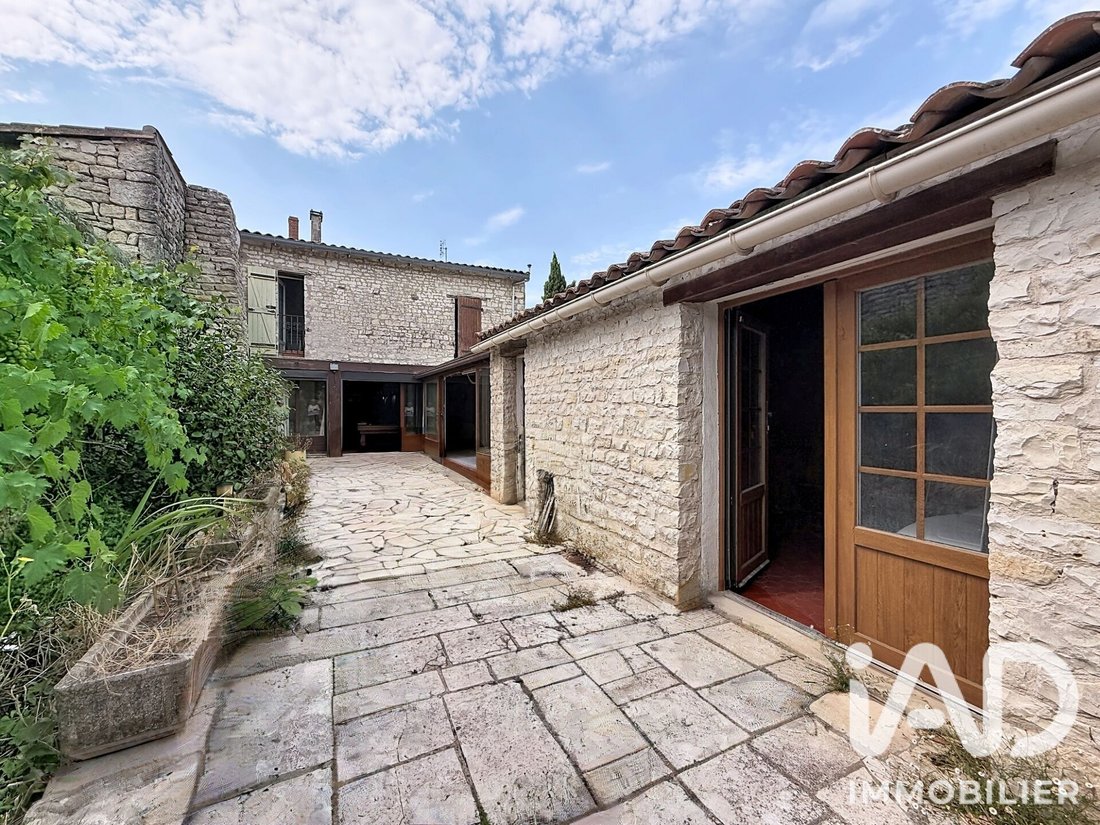 House in Sainte-Marie-de-Ré, Nouvelle-Aquitaine, France 2 - 18339085