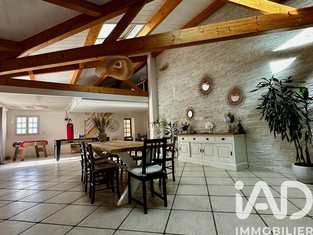 House in Tonnay-Charente, Nouvelle-Aquitaine, France 2 - 18339040