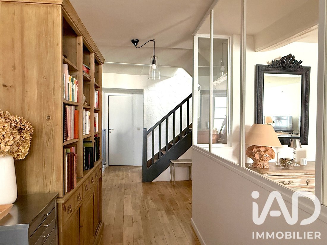 House in Montfort-l'Amaury, Ile-de-France, France 2 - 18337090