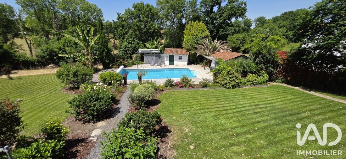 House in Luxe-Sumberraute, Nouvelle-Aquitaine, France 2 - 18339050