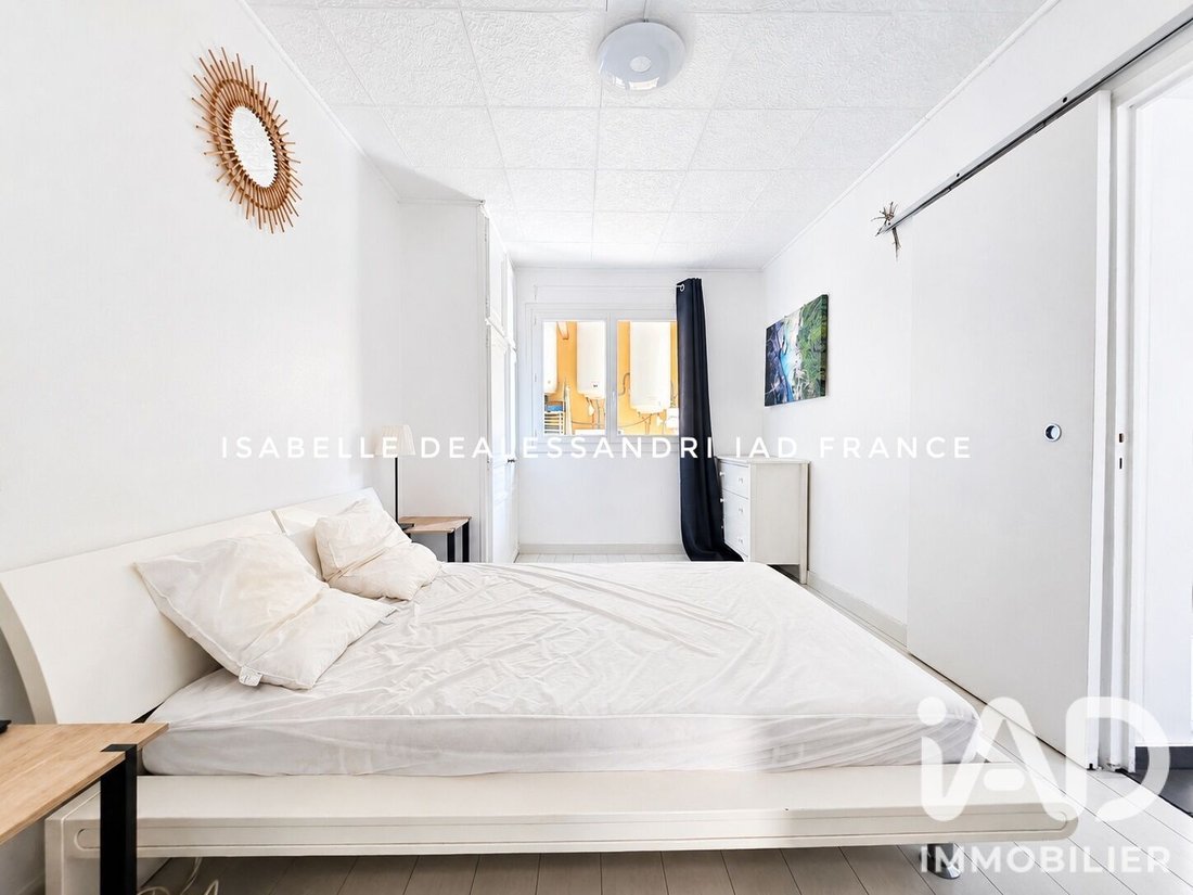 House in Beaucours-La Gorguette-La Morvenede, Sanary-sur-Mer, France 5 - 18339098