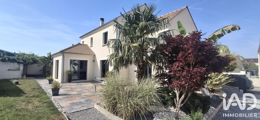 House in Chambry, Ile-de-France, France 2 - 18337115