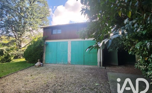 Land in Larue, Chevilly-Larue, France 1