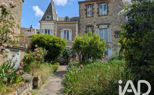 House in Quartier du Centre, Le Mans, France 1