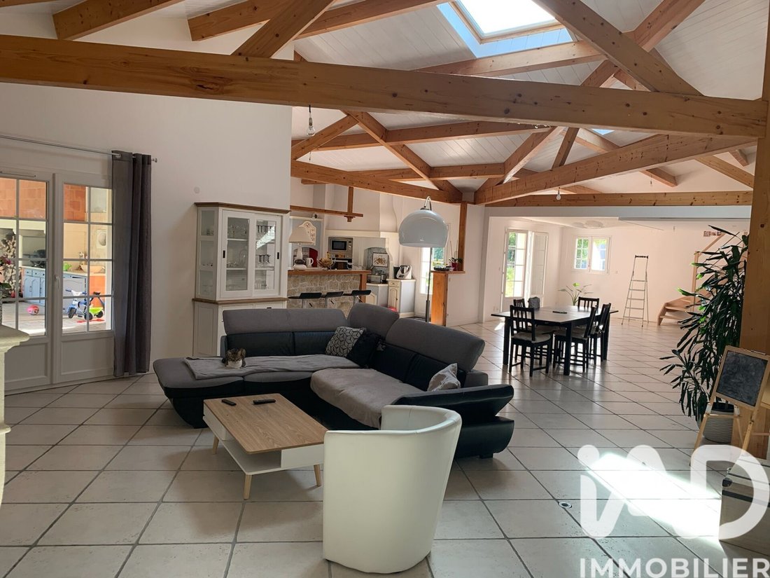 House in Tonnay-Charente, Nouvelle-Aquitaine, France 4 - 18339040
