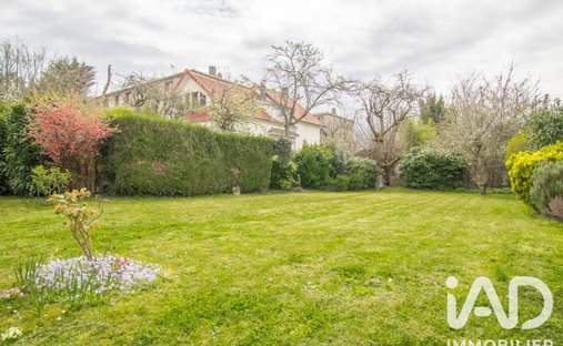 House in Centre, L'Haÿ-les-Roses, France 1