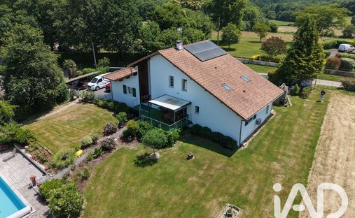House in Luxe-Sumberraute, Nouvelle-Aquitaine, France 1