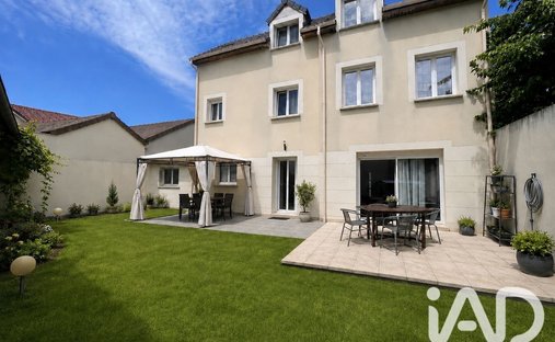 House in Sucy-en-Brie, Ile-de-France, France 1