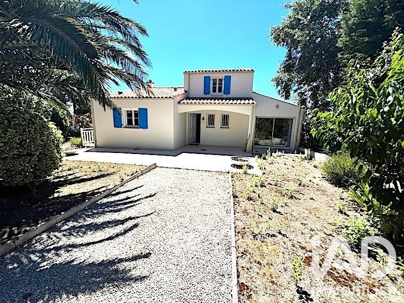 House in Saint-Georges-d'Oleron, Nouvelle-Aquitaine, France 1 - 18337617